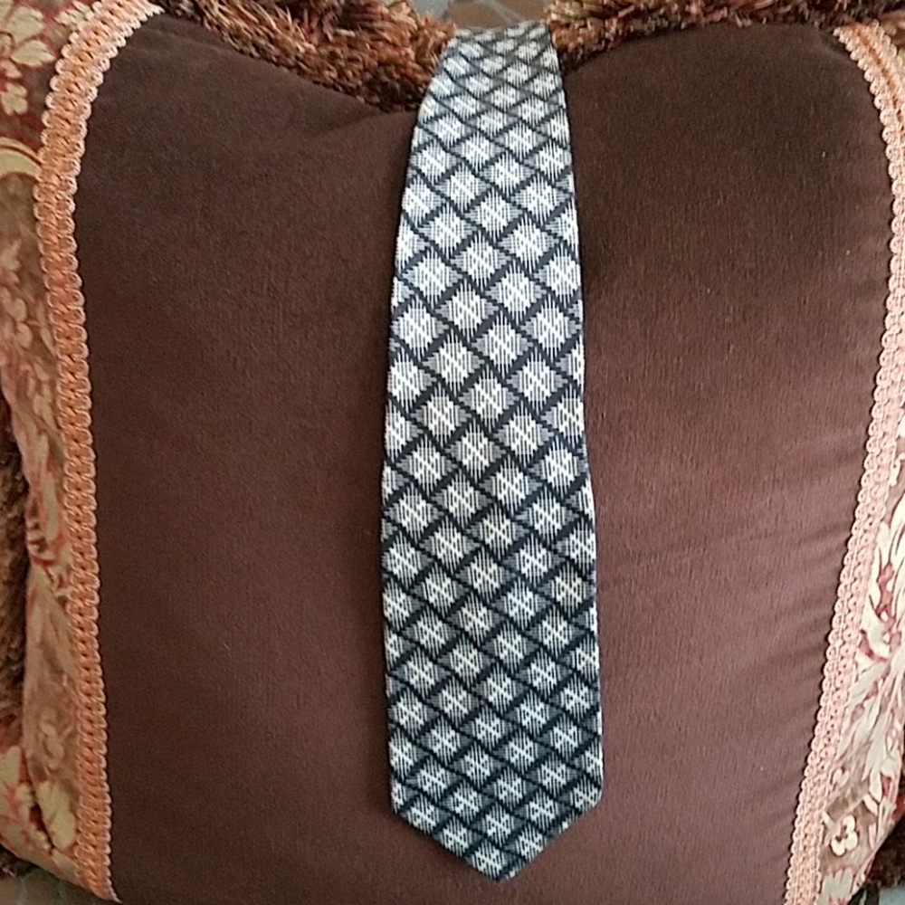 Jay Jacobs 100% silk Men's tie